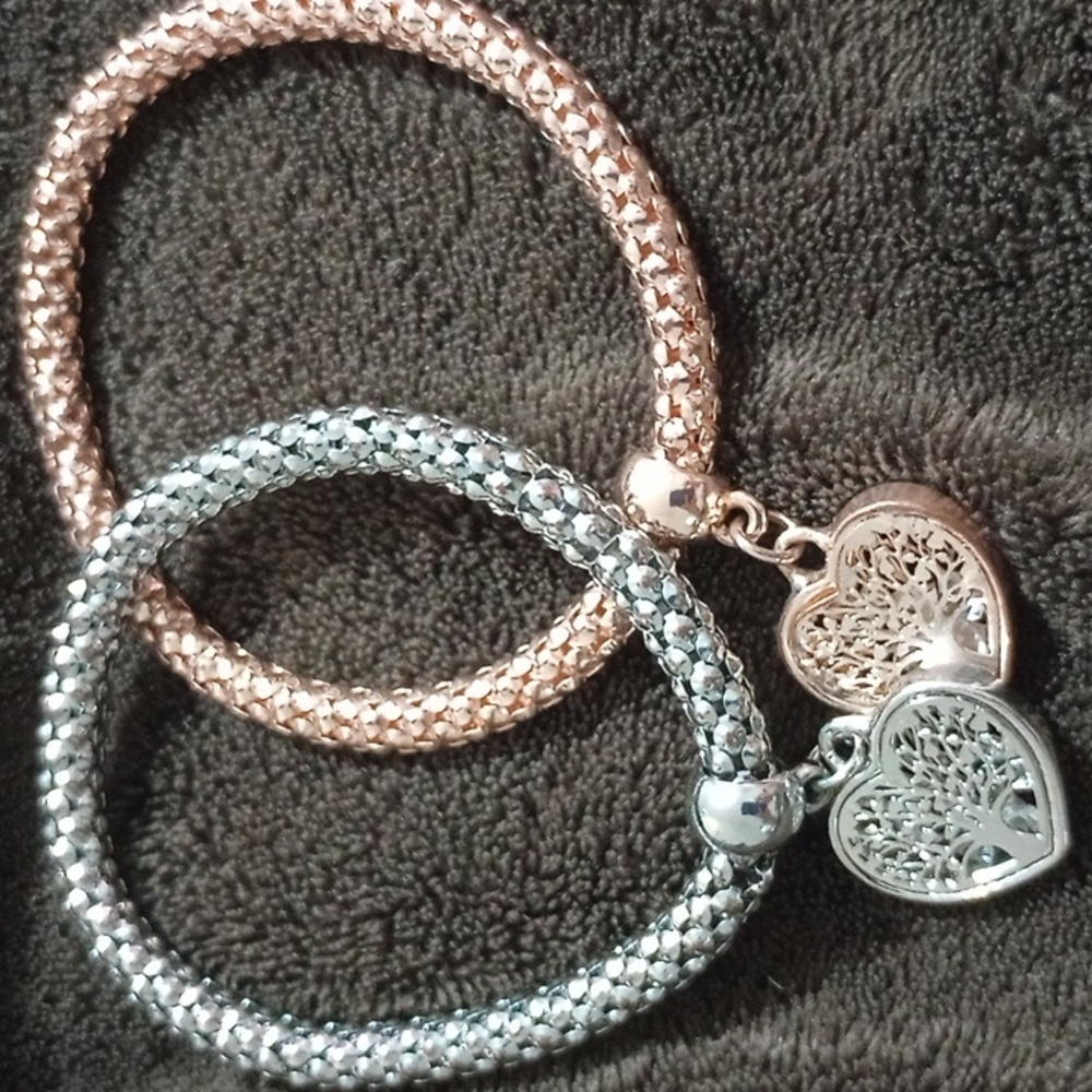 Set of bracelets
